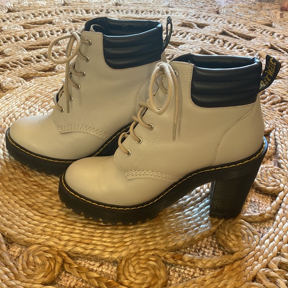sold on Ⓜ️: RARE Dr Martens Averil Boot Heels in Alpaca sz 7 - Picture 2 of 8